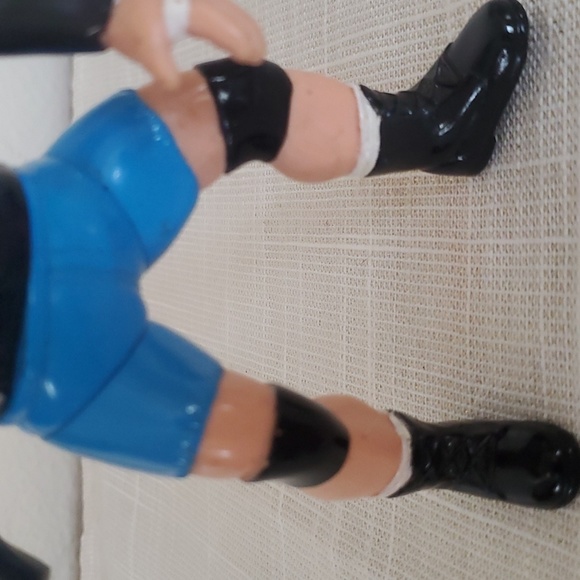 Vintage 1998 WCW Original Power Punch Raven Action Figure - Picture 3 of 12